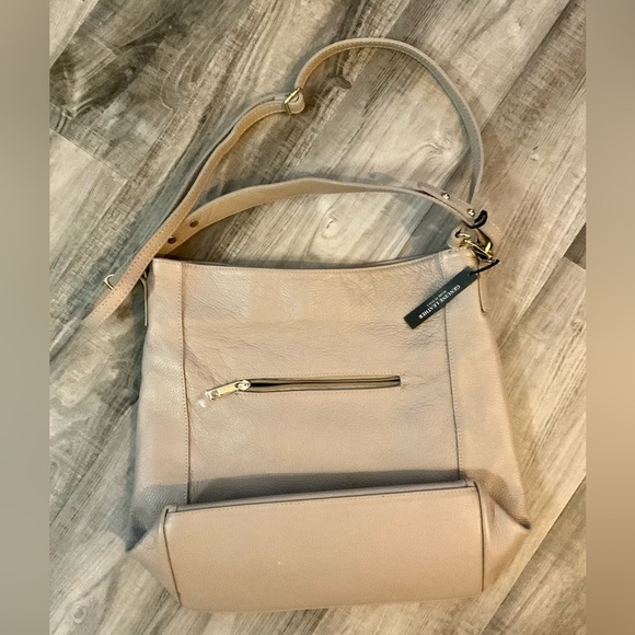 Claudia Firenze Leather Shoulder Handbag Purse NWT With CrossBody Strap - Picture 3 of 4